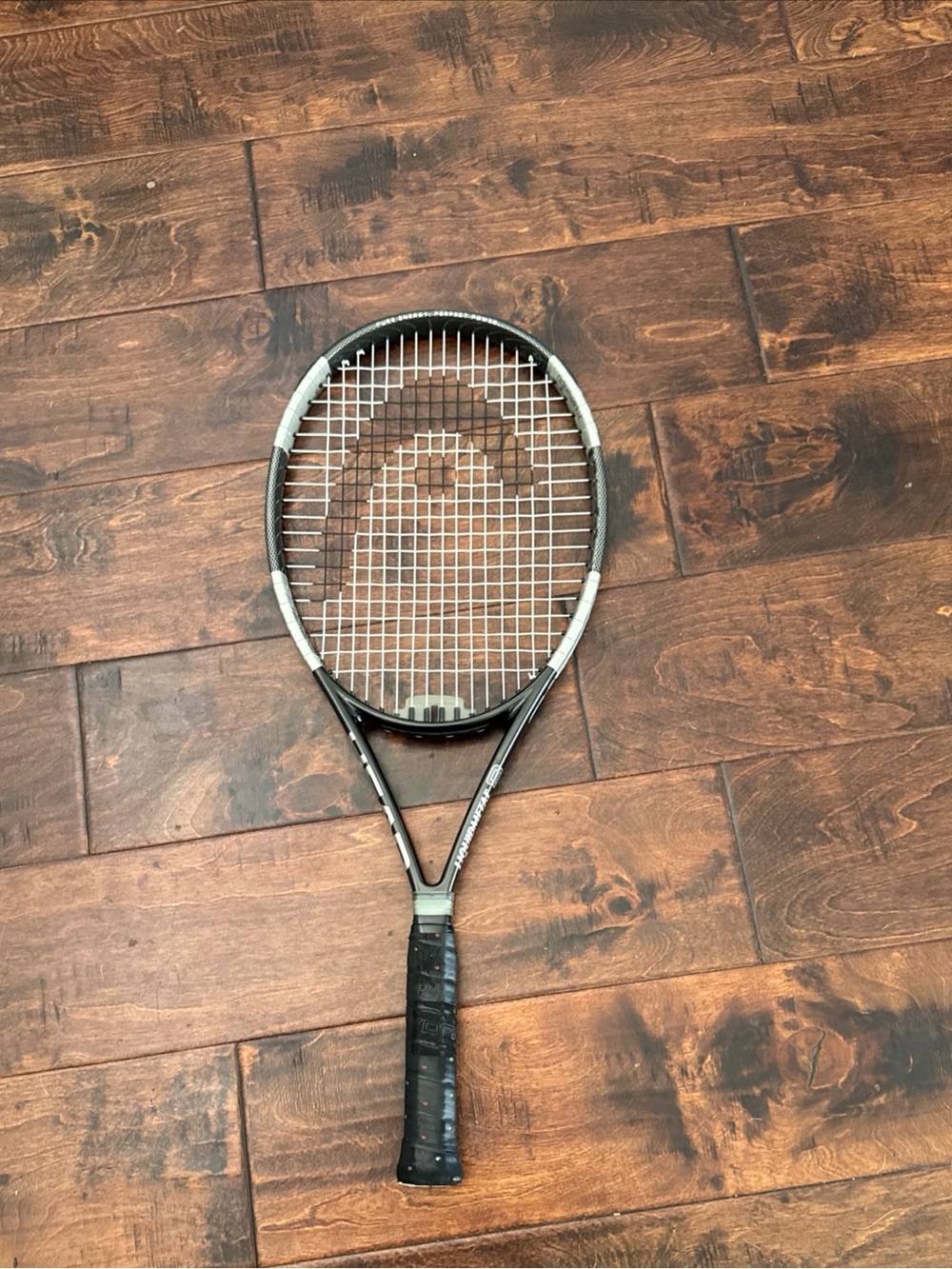 HEAD LiquidMetal 8  112 Tennis Racket - 4 5/8"